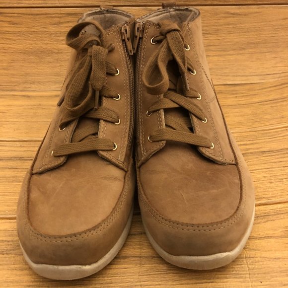 Vionic SHAWNA bootie, size 9, zip on booties - Picture 7 of 16